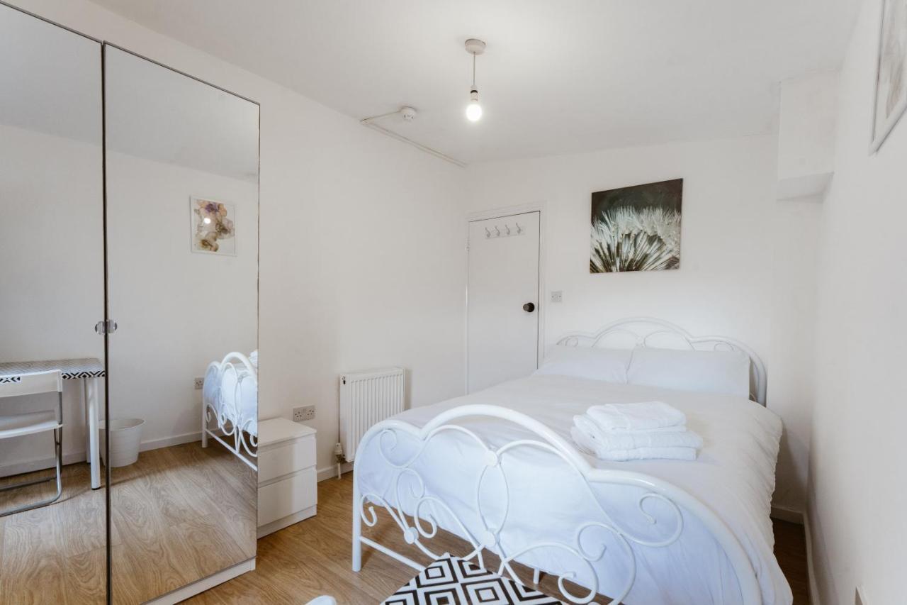 Mile End Double Rooms 27 Guest House Londyn Zewnętrze zdjęcie