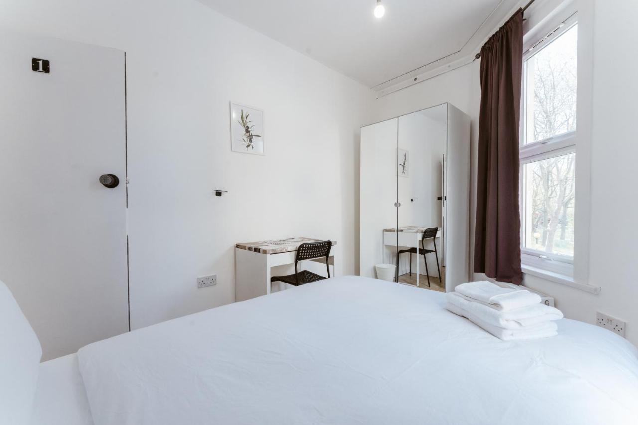 Mile End Double Rooms 27 Guest House Londyn Zewnętrze zdjęcie