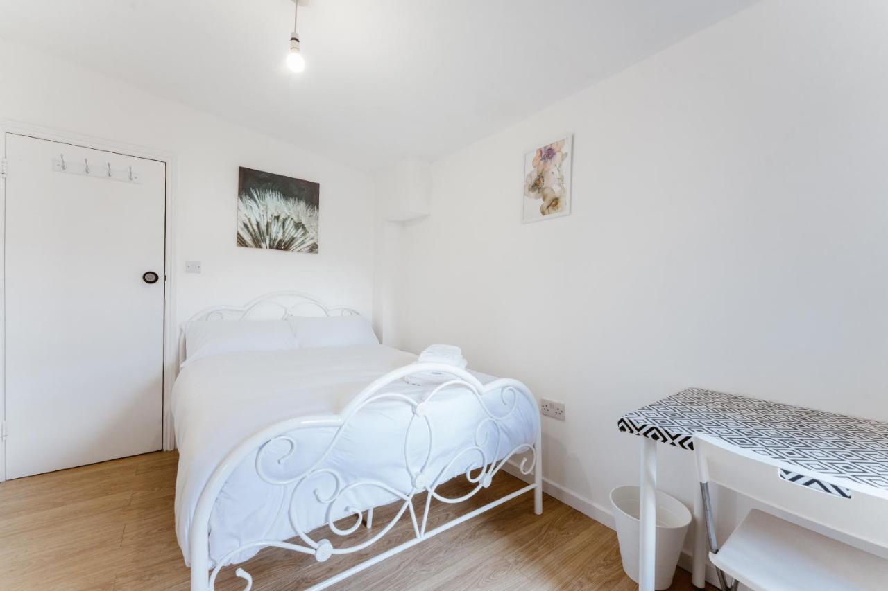 Mile End Double Rooms 27 Guest House Londyn Zewnętrze zdjęcie