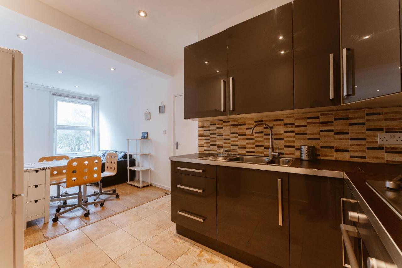 Mile End Double Rooms 27 Guest House Londyn Zewnętrze zdjęcie